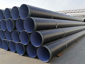 3PE防腐鋼管母材包括無(wú)縫鋼管，螺旋鋼管和直縫鋼管。執(zhí)行標(biāo)準(zhǔn):GB/T23257-2009《埋地鋼質(zhì)管道聚乙烯防腐層技術(shù)標(biāo)準(zhǔn)》SY/T0413-2002《埋地鋼制管道聚乙烯防腐層技術(shù)標(biāo)準(zhǔn)》3PE防腐鋼