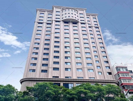 蘭州市公安局金盾大廈改造項目，選用水包砂保溫裝飾一體板。